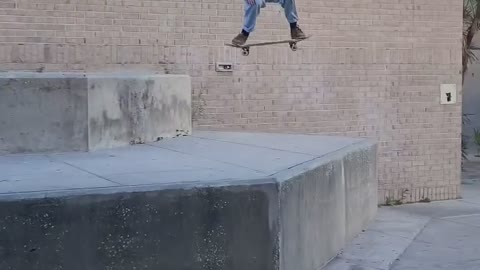 One handed skater