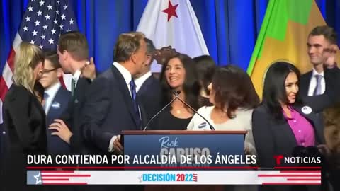 La pugna por la alcaldía de Los Ángeles aún no se define | Noticias Telemundo