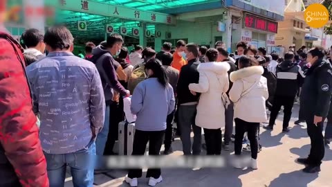 Massive Crowds of Chinese Escaping Beijing, Shanghai, Guangzhou, Filling Train Stations to the Brim