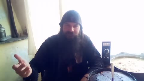 ΤΡΩΩ ΓΙΑ ΝΑ ΜΗΝ ΠΕΙΝΑΩ