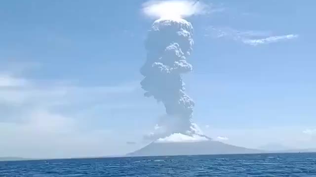 Vulkan ausbruch irgendwo auf der Welt