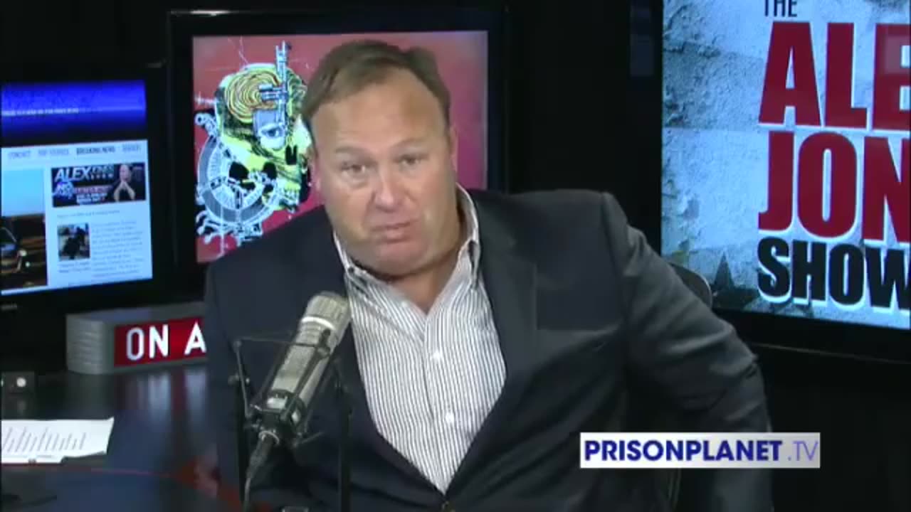 Obamas-Open-Door-Policy-Creates-Lawlessness-on-Border