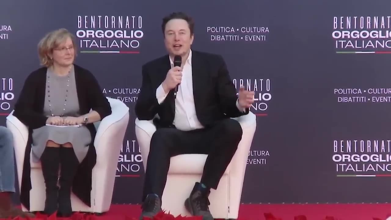 NEW: Elon Musk Leaves Audience Speechless in Italy