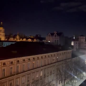 Video showing the sounds of Gunfire erupting in central Kyiv/Kiev Video from a Fox News Journalist