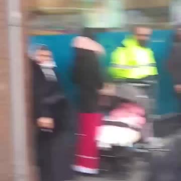 Irish patriot confronts migrants