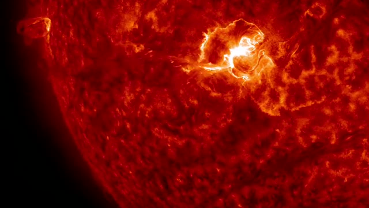 Sun Unleashes an X-Class Flare