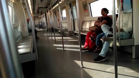 Delhi/Noida Metro Experience