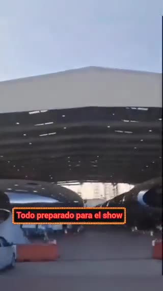 UFO OVNI El show va a comenzar. New World Order Elite NOM