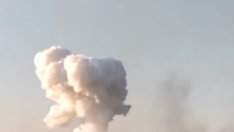 💔😳 Vovchansk, Kharkiv region. Footage of the strike of Russian FAB-3000