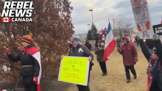 Ontario Canada Trudeau gets a Warm 🔥 Ontario Welcome....𝙏𝙝𝙚𝙮'𝙡𝙡 𝙉𝙀𝙑𝙀𝙍 𝙬𝙖𝙡𝙠 𝙩𝙝𝙚 𝙨𝙩𝙧𝙚𝙚𝙩𝙨