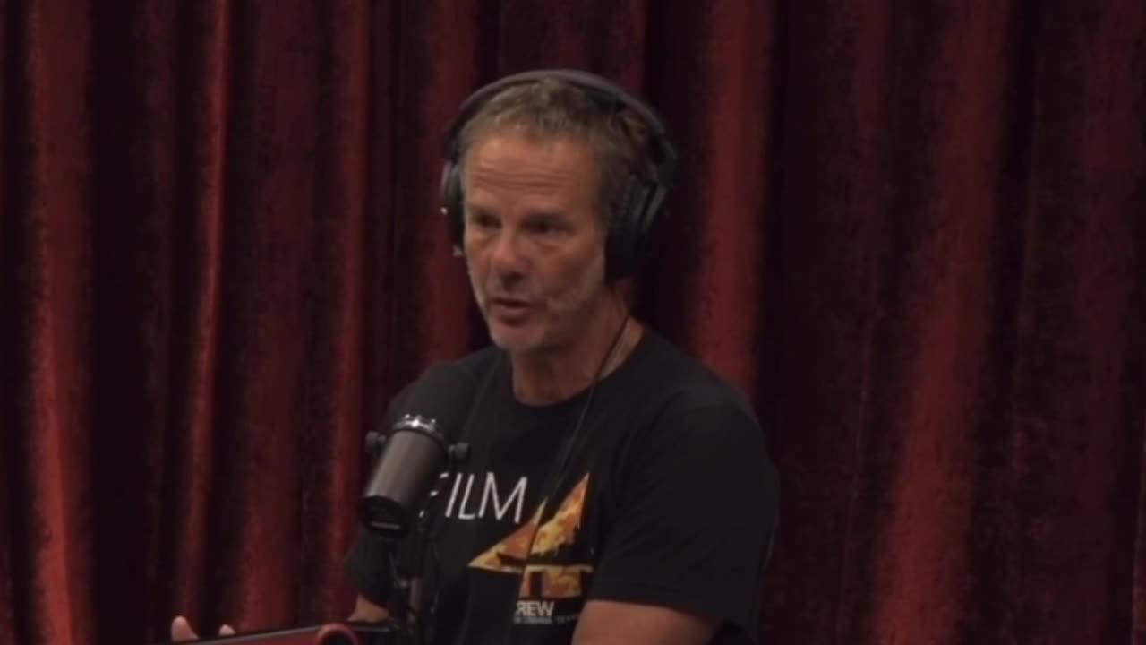 Joe Rogan and Peter Berg on how Evil the Sackler Family is who Created the Opioid Epidemic