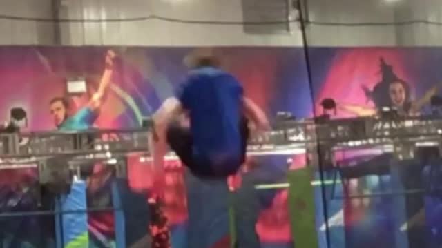 Triple frontflip in trampoline park