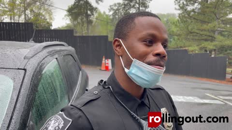 Black police officer reveals why he finally got the COVID vaccine