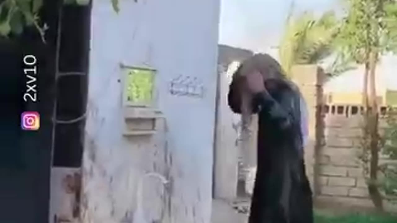 The run away at the end 😂😂😂 #funny #viral #shorts #funnyvideos #trustedhumor