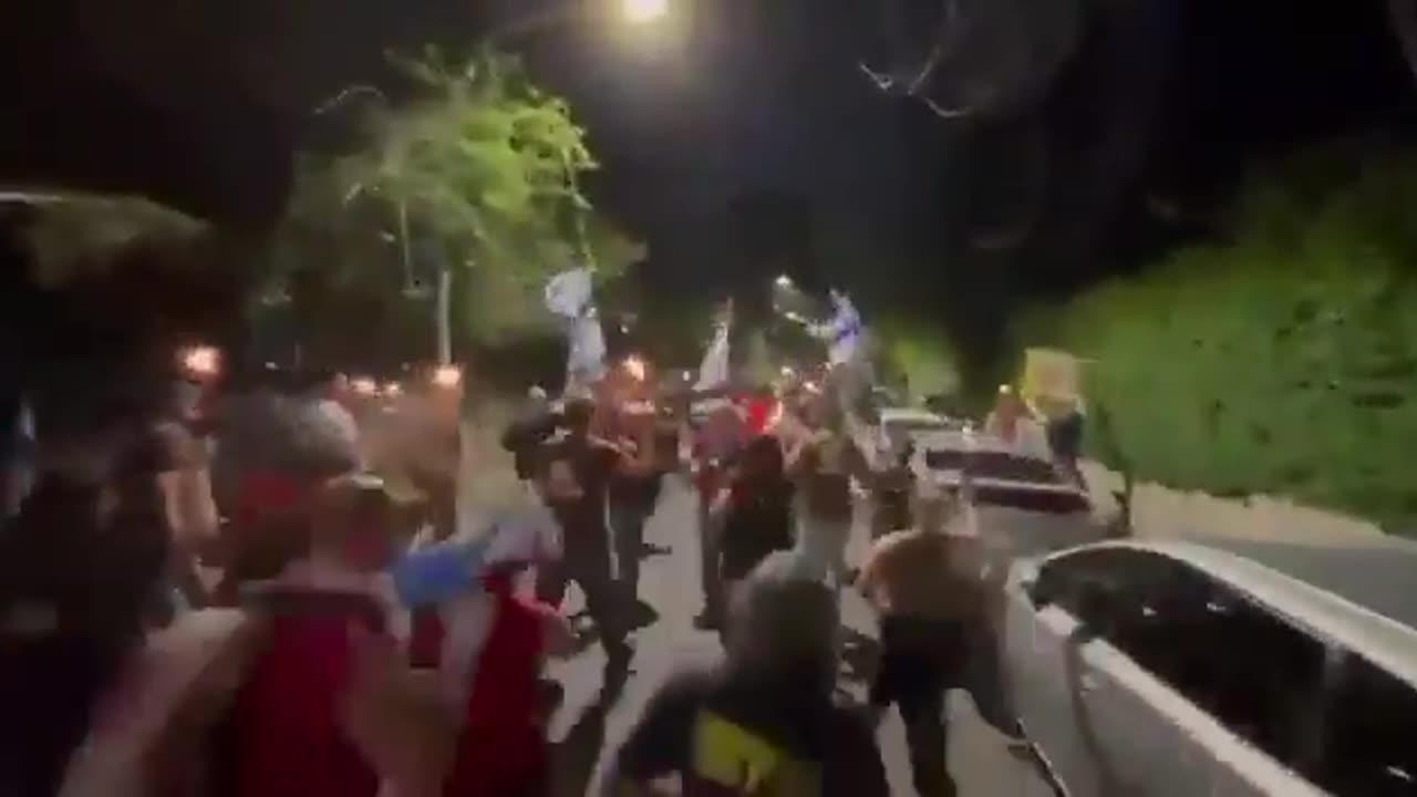BREAKING: ISRAELI PROTESTORS TAKE FLAMES TO NETANYAHU’S HOUSE