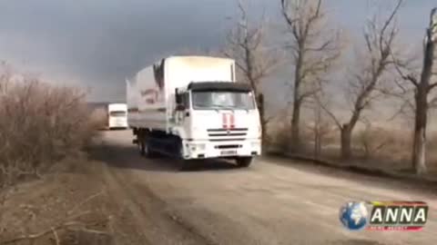 Russia continues to send buses to evacuate civilians from Mariupol, and also sends humanitarian aid