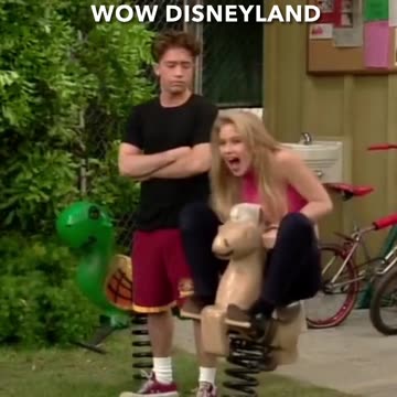 Disneyland ! - Christina Applegate as Kelly Bundy