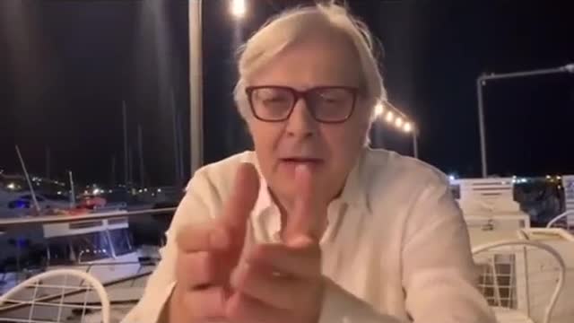 Sgarbi sul Green Pass!😂😂😂