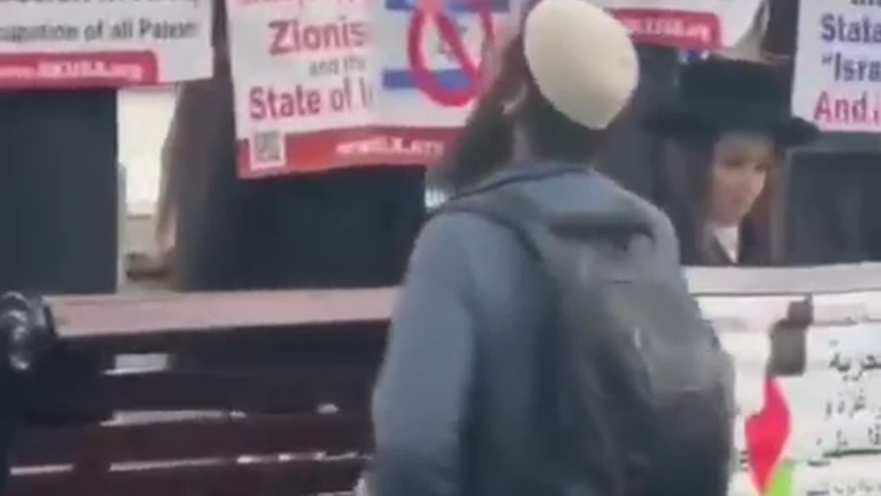 A Muslim thanks Orthodox Jews for supporting Palestine at a rally in a European country