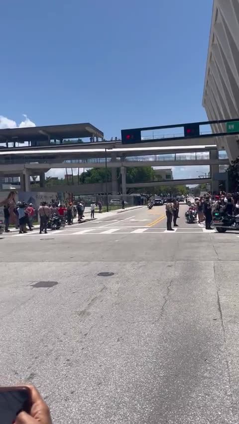 Front row for President Trump’s motorcade arrival in Miami