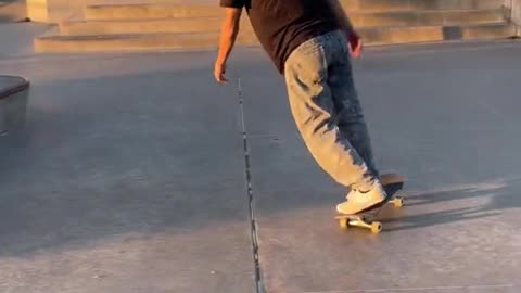 Filmed by some random girl with a fucked up ankle who’s finna wrastle. #skate #tricks #emo