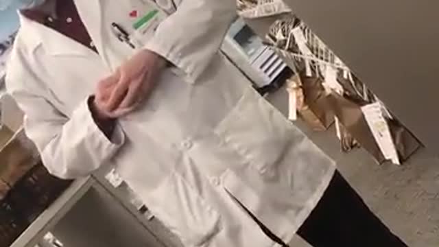 Pharmacist Put On the Spot Using Common Sense