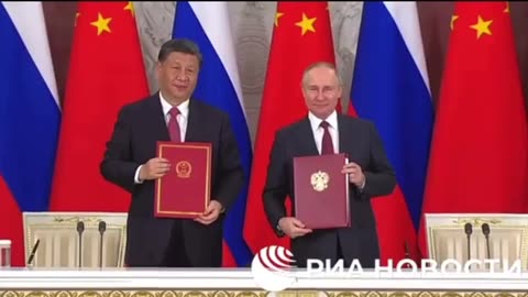 🔴 BREAKING: Putin and Xi Jinping sign the #Russia-#China strategic cooperation agreement.