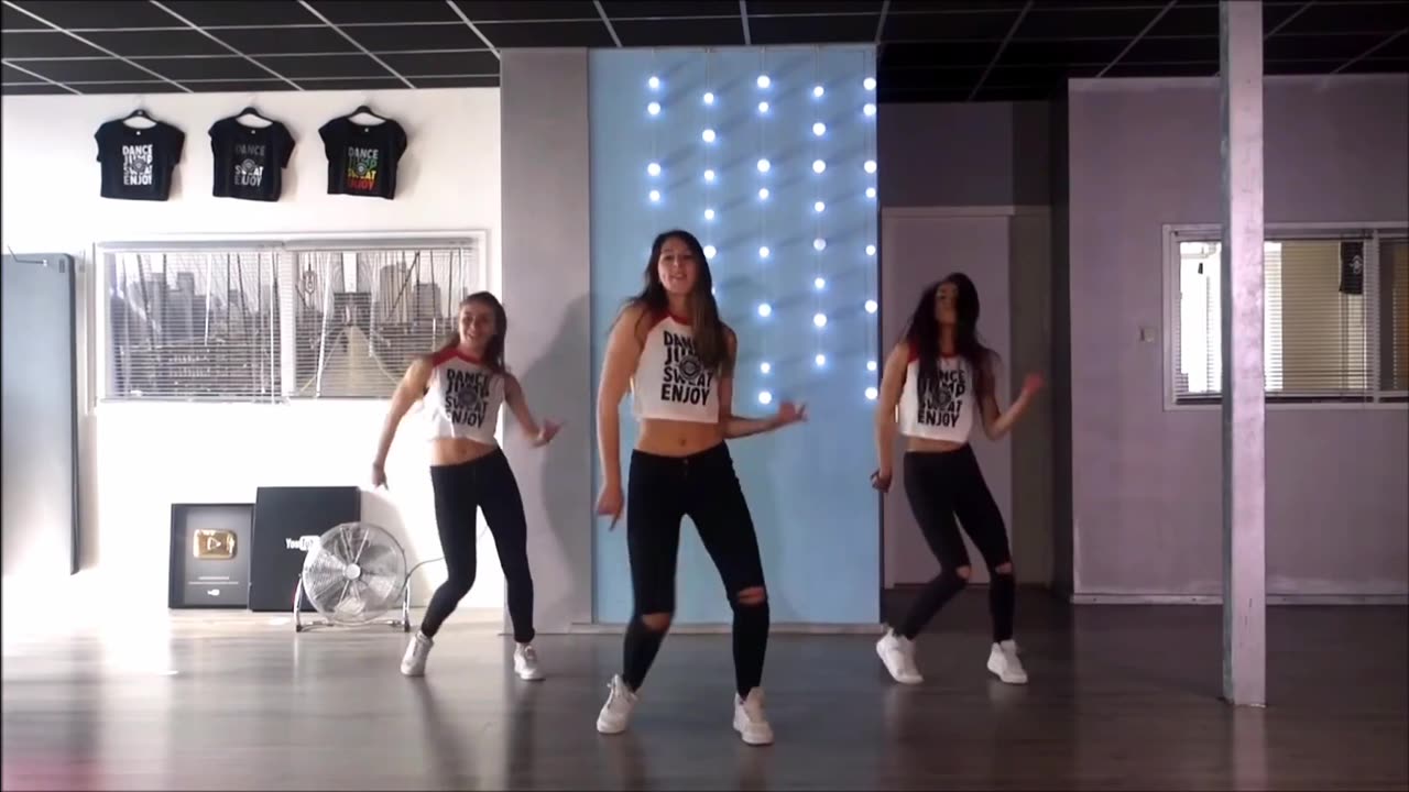 Sexy dance steps (learn some sexy dance steps)