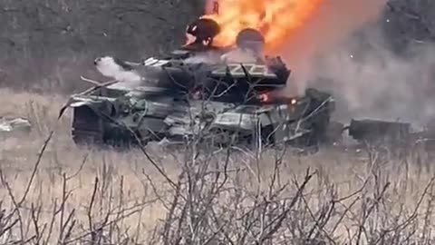 How beautifully 🇷🇺Russian tanks burn🔥