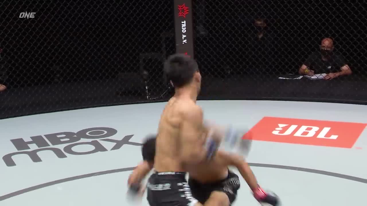 NONSTOP ACTION 🔥🔥🔥 Reece McLaren vs. Yuya Wakamatsu Was WILD