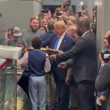 President Trump Hands out Free Pizza After Speech