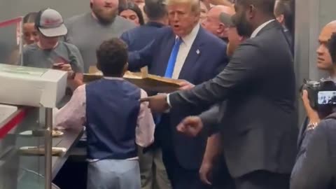 President Trump Hands out Free Pizza After Speech