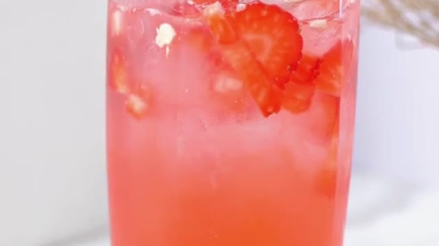 Refreshing strawberries #lifespace #lifespaceprobiotics #drink #health #SeeHerGreatness