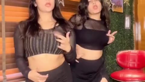 Dancer girls viral video