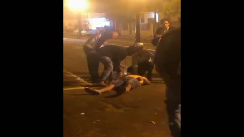 Brazilian woman knocks out the aggressor