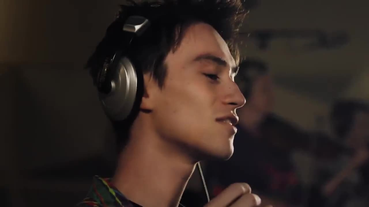 Jacob Collier - Lua - featuring MARO (live)