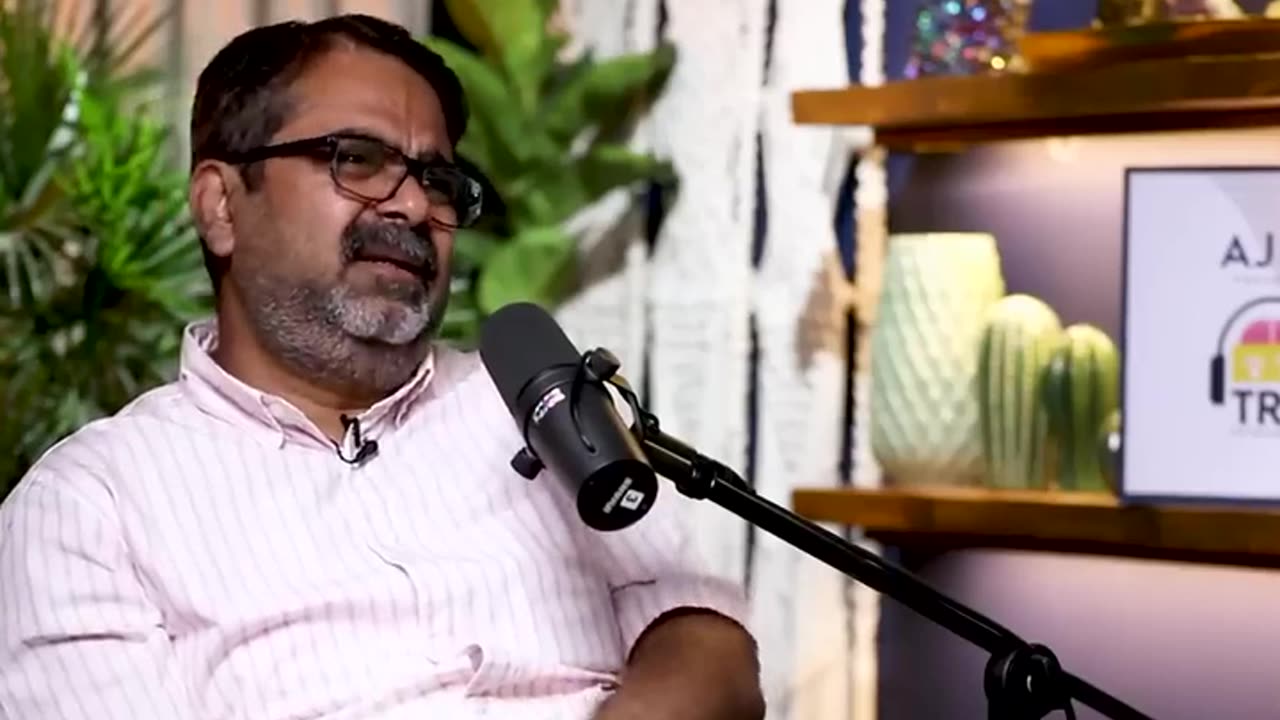 Shocking Avadh Ojha Sir talking about Hindu Muslim unity 😰😰 #rumble #podcast #viral