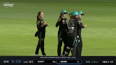 Heat hang on to defeat Strikers in final-ball thriller | Weber WBBL|08