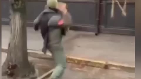 We'll kill everyone!" - Ukrainian in Kherson destroy the property of people
