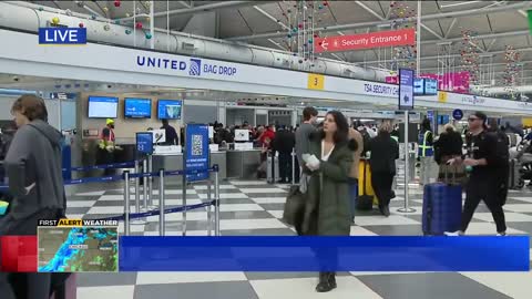 Hundreds of cancellations, delays as Chicago airports prepare for winter storm Thursday