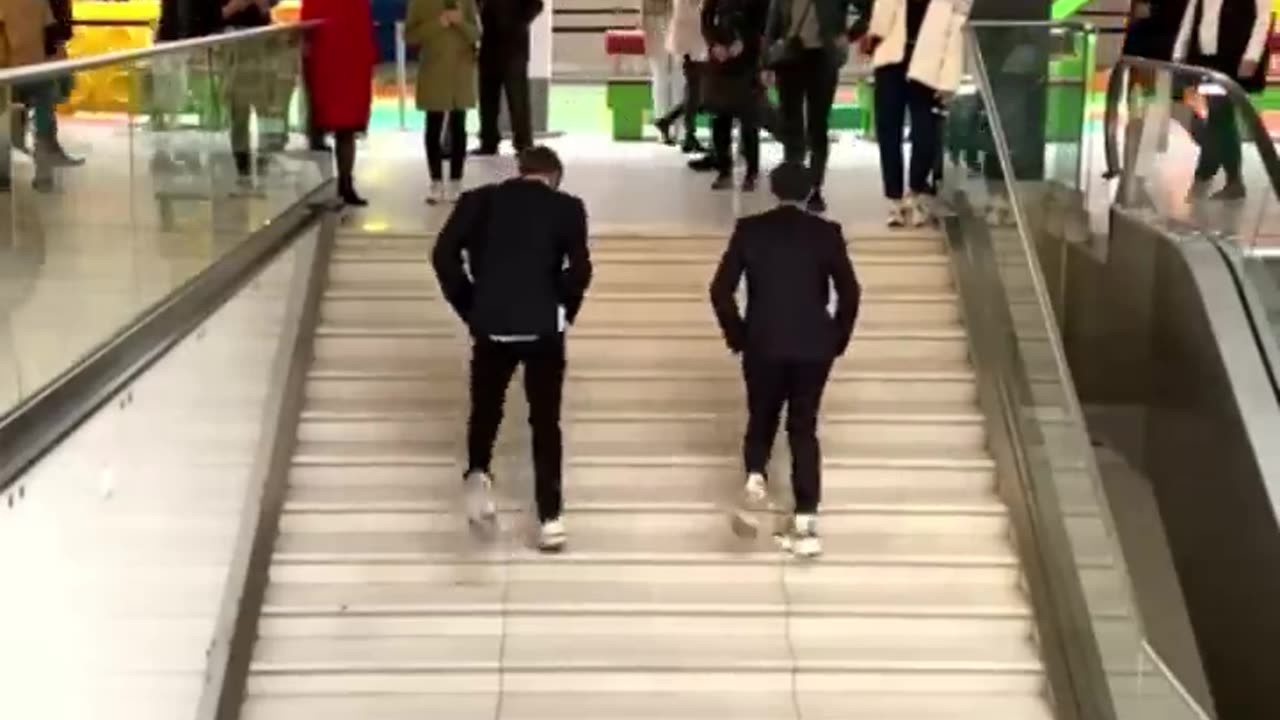 Two youngsters Amazing Mached Dance