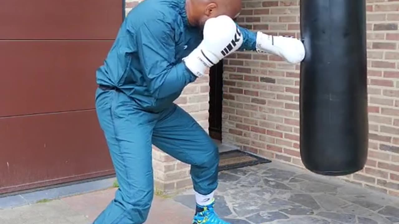 "Mastering the Art of Combat: A Comprehensive Guide on How to Fight"