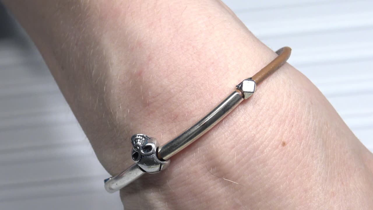 Thin Leather Bracelet with Skull Metal Slider, Handmade Jewelry Tutorial