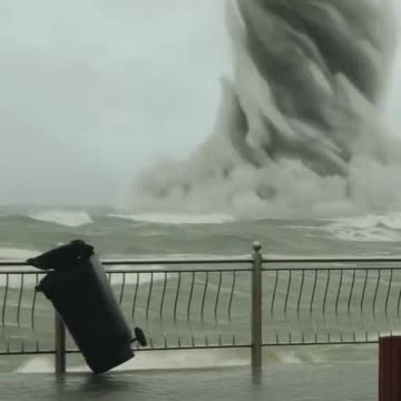 waterspout.mp4 ~ Insane Tornado
