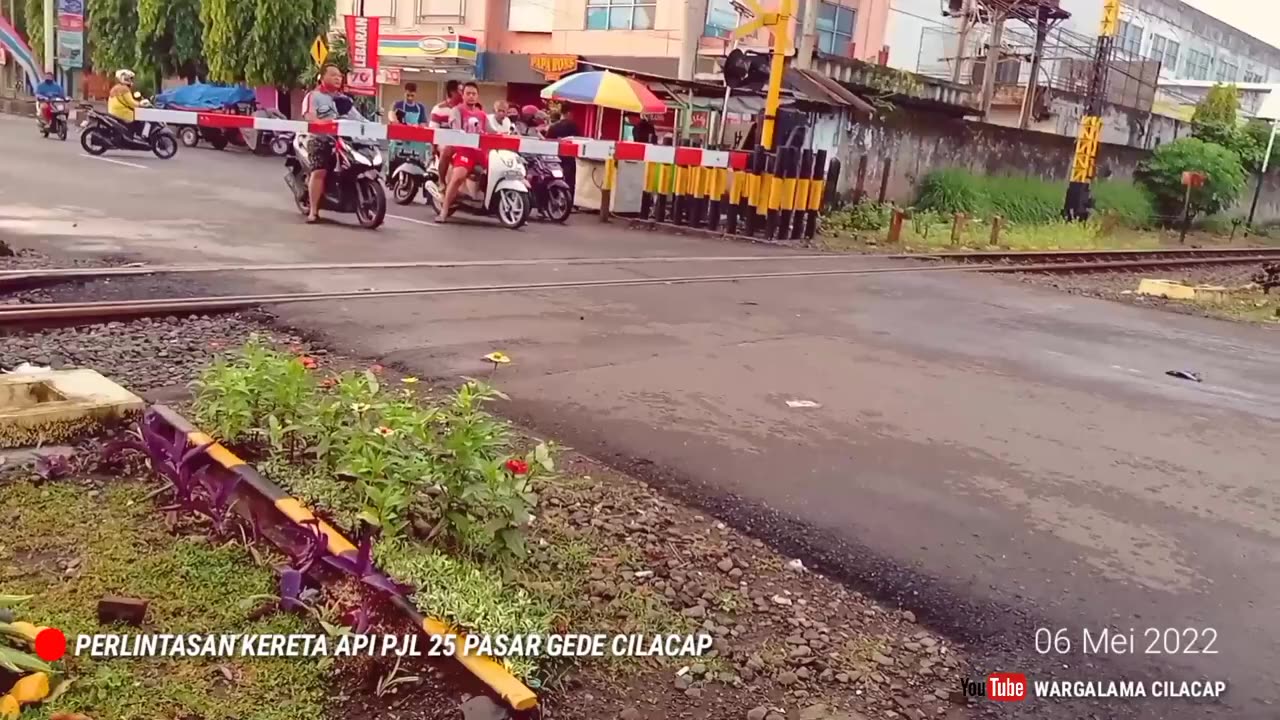 Cilacap city railroad crossing in 2022