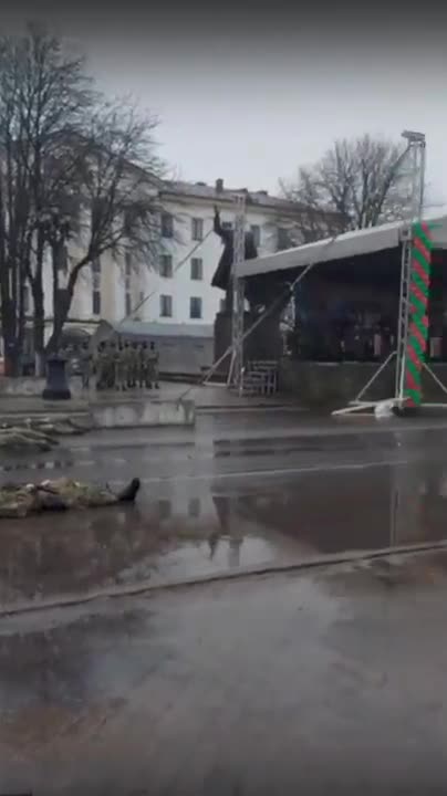 Acting lessons from Ukrainians??