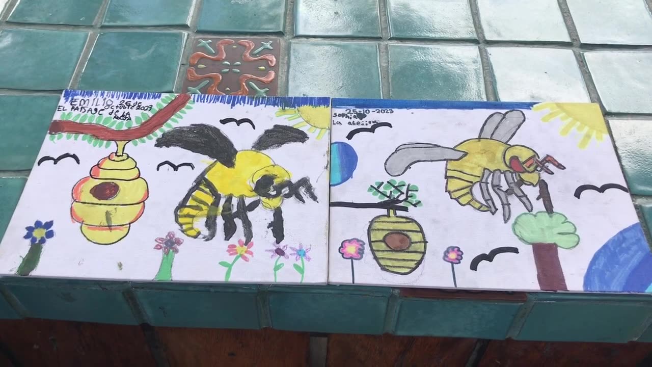 Las Abejas y los Abejorros