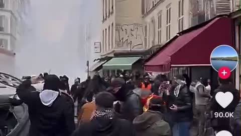 Paris is lovely this time of the year