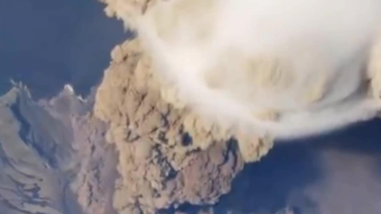 Nasa | sarychev volcano eruption from the international space station