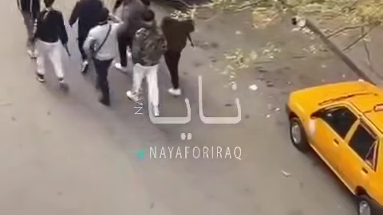 🇸🇾Weapons in the hands of children in Damascus.
